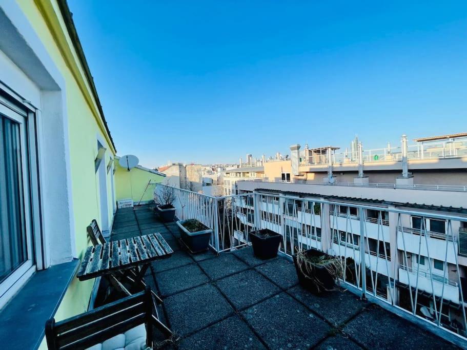 Апартаменти Cosy Flat With Huge Terrasse! Long Or Shortterm Відень Екстер'єр фото